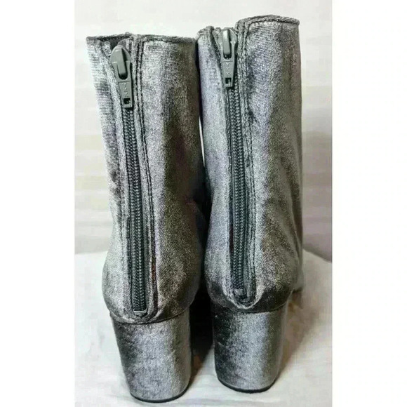 FREE PEOPLE GRAY VELVET 3" STACKED HEEL ANKLE BOOTS EU 41, US 10.5 - Picture 4 of 12